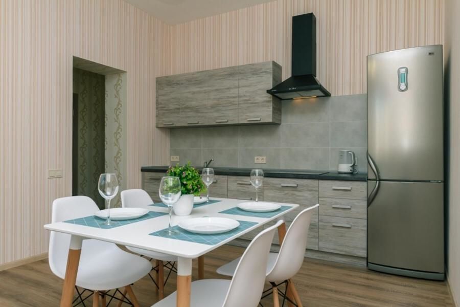 Апартаменты New spacious apartment. Obolonskaya Embankment. golf Club Киев-8