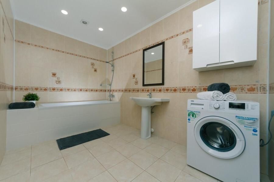 Апартаменты New spacious apartment. Obolonskaya Embankment. golf Club Киев-9