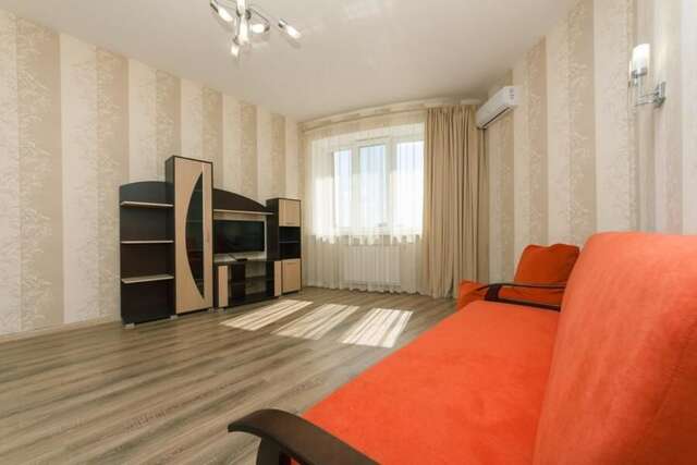 Апартаменты New spacious apartment. Obolonskaya Embankment. golf Club Киев-16